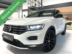 Volkswagen T-Roc - 1.5 TSI Sport DSG 150 PK Black Style/ 18''LMV/ Navi/ Full LED