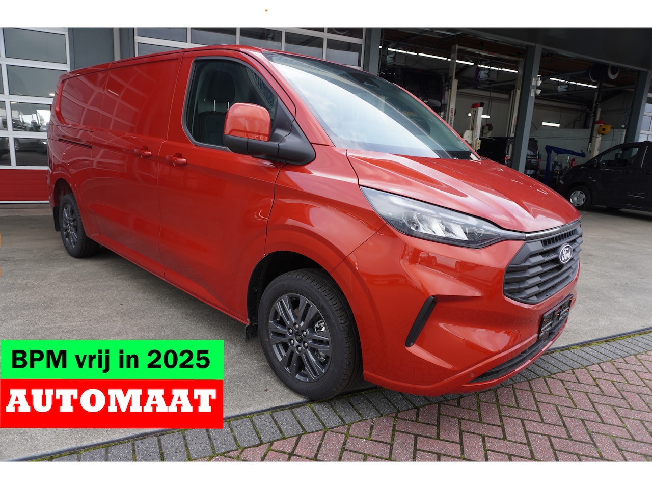 Ford Transit Custom - 320L 2.0 TDCI 170PK L2H1 Limited Automaat Nr. V058 | Adap.Cruise | Navi | Airco | Camera - AutoWereld.nl