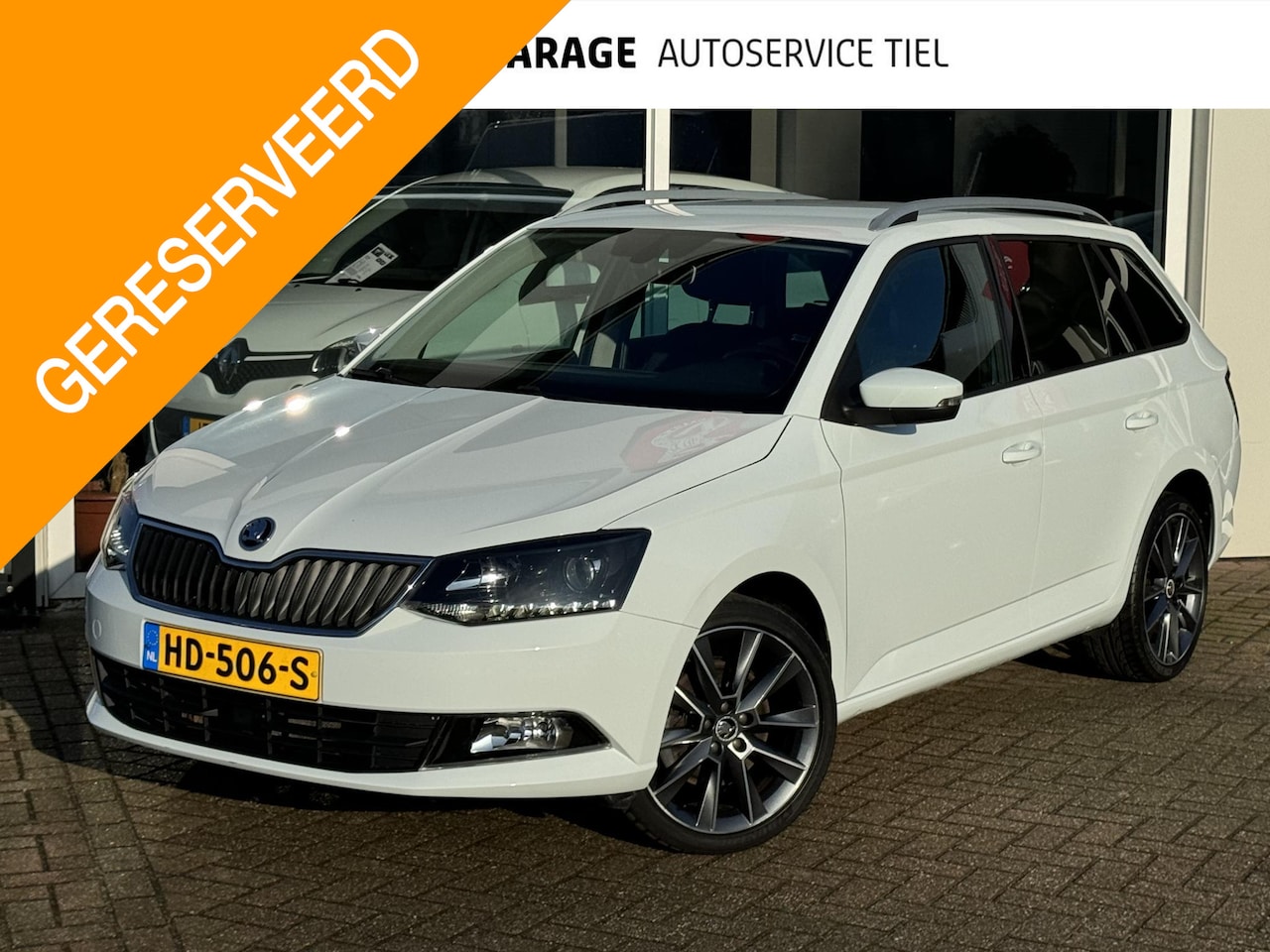 Skoda Fabia Combi - 1.2 TSI Edition Apple carplay en/of Android auto navigatie, Trekhaak, Stoelverwarming, Par - AutoWereld.nl