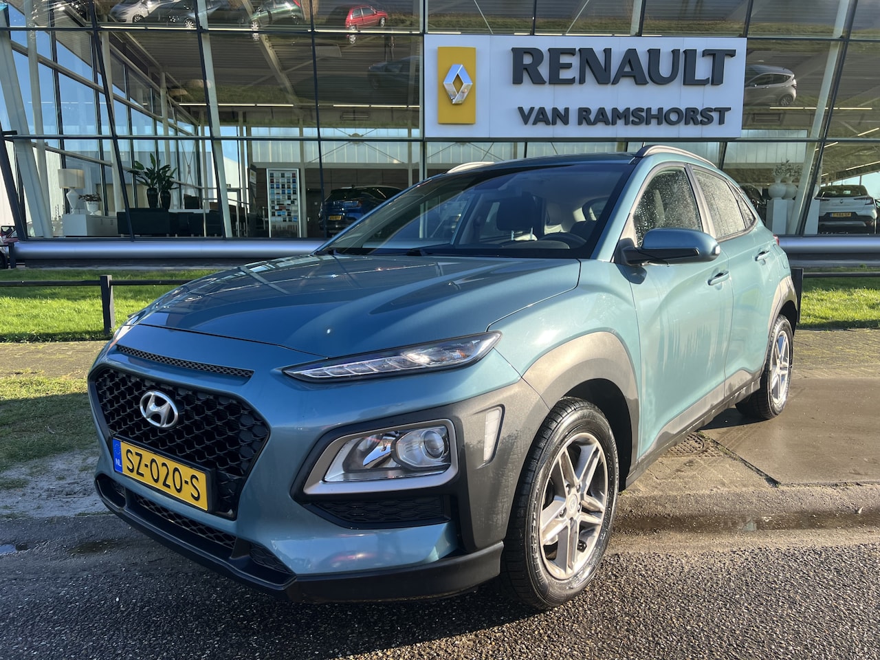 Hyundai Kona - 1.0T Comfort / Trekhaak / 16'' LMV / Cruise / Camera / Applecarplay - Androidauto / DAB / - AutoWereld.nl