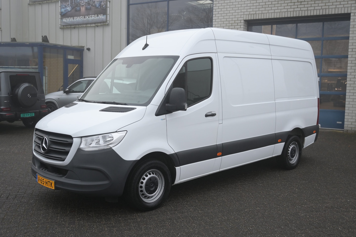 Mercedes-Benz Sprinter - 317 CDI L2H2 RWD MBUX met camera, Stoelverwarming - AutoWereld.nl