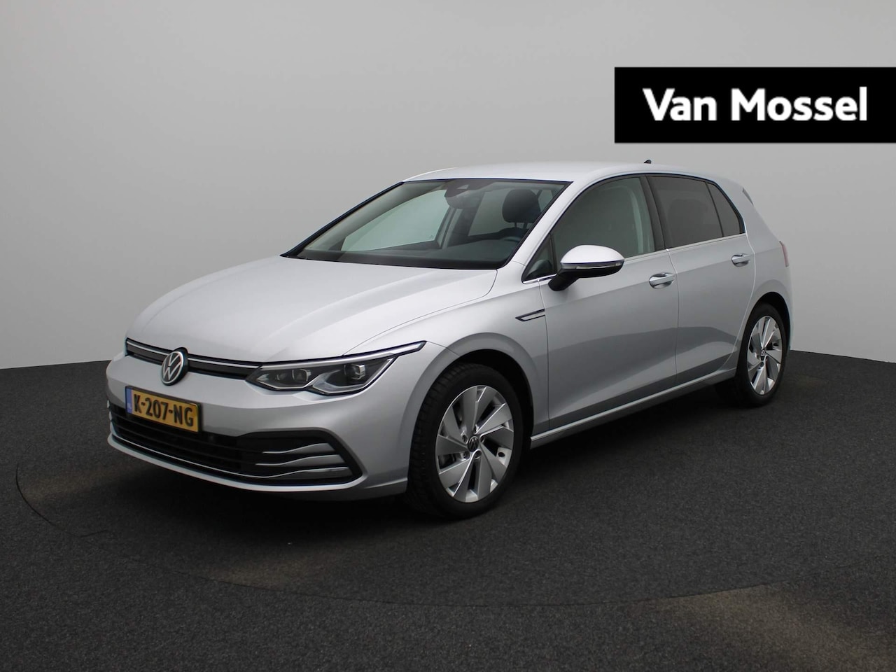 Volkswagen Golf - 1.5 eTSI Style | Automaat | Apple carplay | Adaptieve cruise control | Travel Assist | Par - AutoWereld.nl