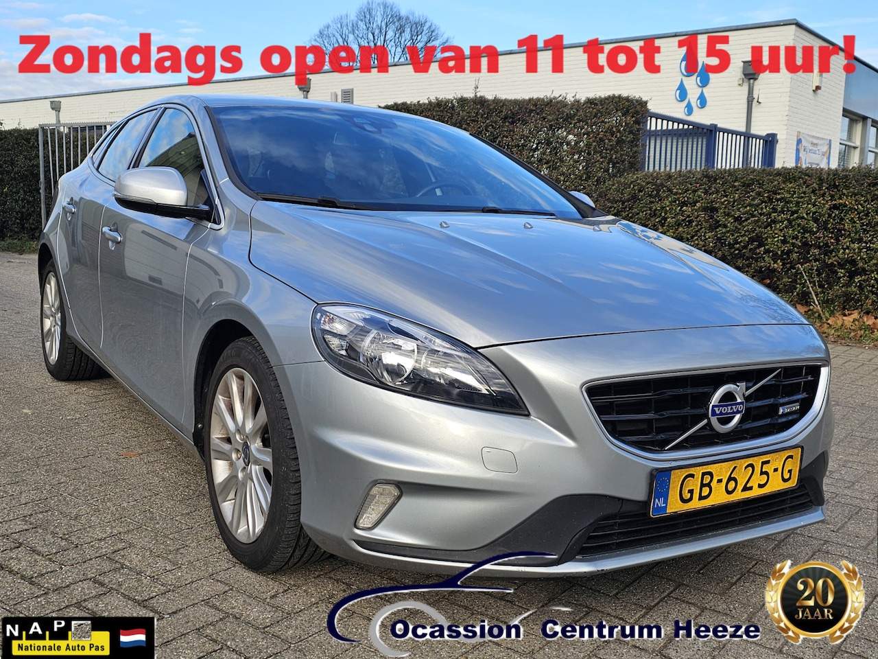 Volvo V40 - 1.6 T2 R-Design 1.6 T2 R-Design, 1e Eig! 28dkm NAP! Zondag OPEN! - AutoWereld.nl