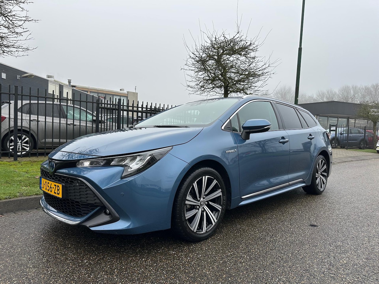 Toyota Corolla Touring Sports - 1.8 Hybrid 122pk CVT Business Plus Trekhaak Multi Media - AutoWereld.nl