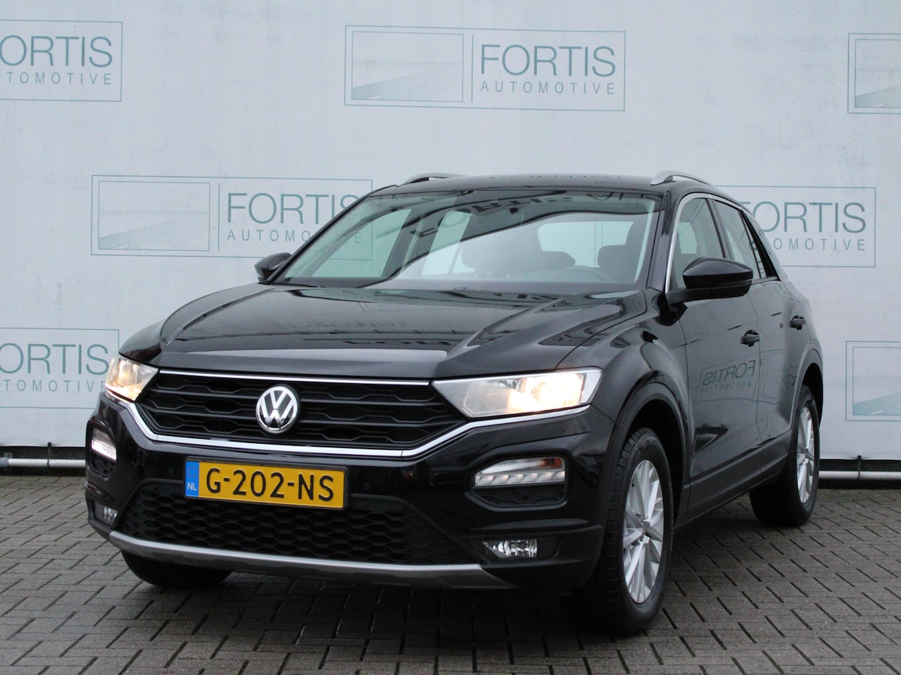 Volkswagen T-Roc - 1.0 TSI Style Business NL AUTO | STOELVERW | CARPLAY | - AutoWereld.nl