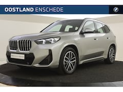 BMW X1 - xDrive25e Executive M Sport Automaat / Sportstoelen / Stoelverwarming / Parking Assistant