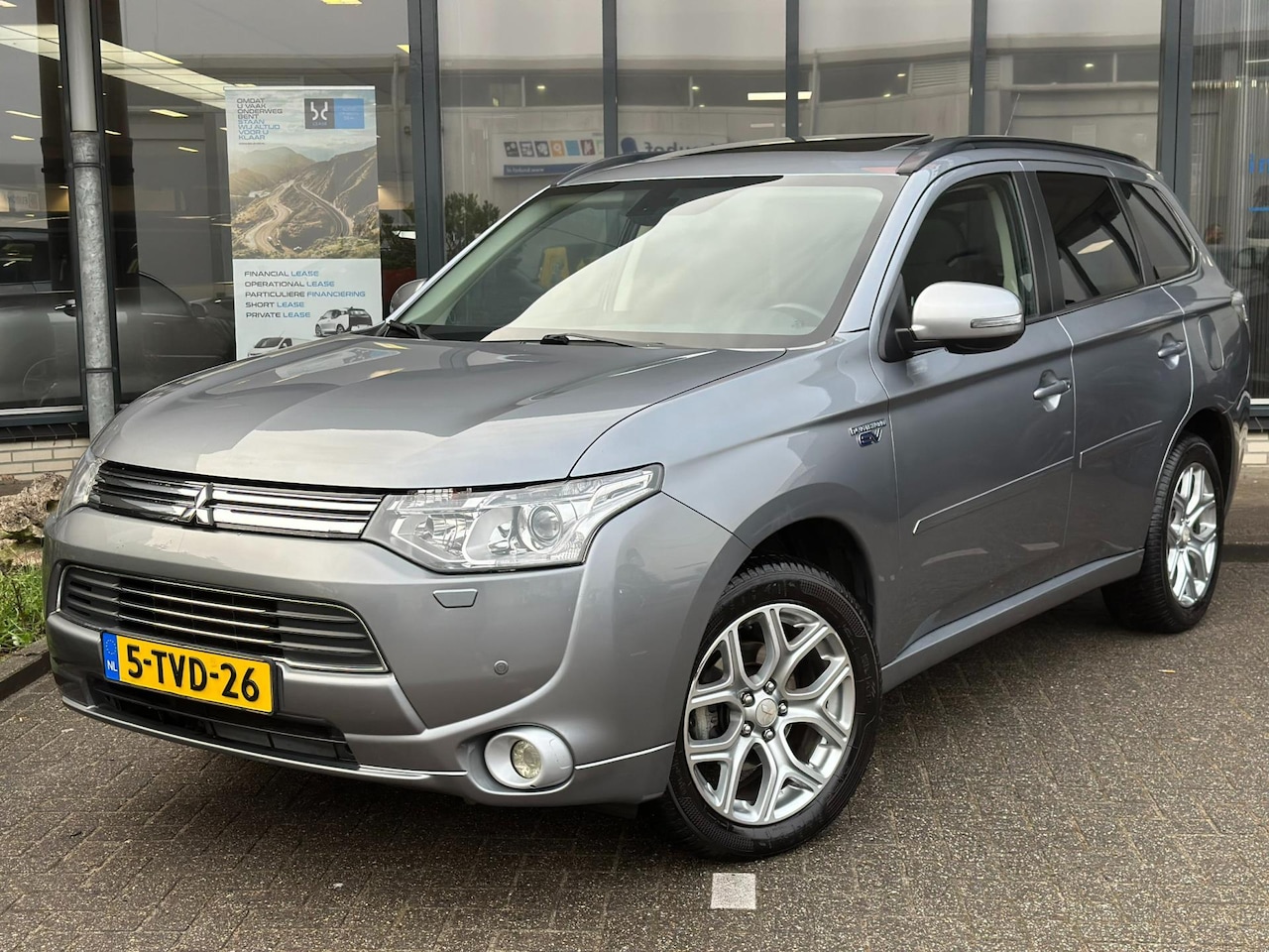 Mitsubishi Outlander - 2.0 PHEV instyle 2.0 PHEV Instyle+ - AutoWereld.nl