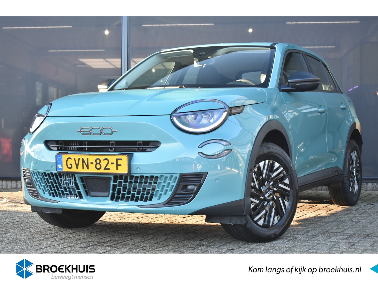 Fiat 600 - 1.2 Hybrid 136 Urban Automaat DEMO-DEAL! | Navigatie | Keyless-Entry | Achteruitrijcamera - AutoWereld.nl