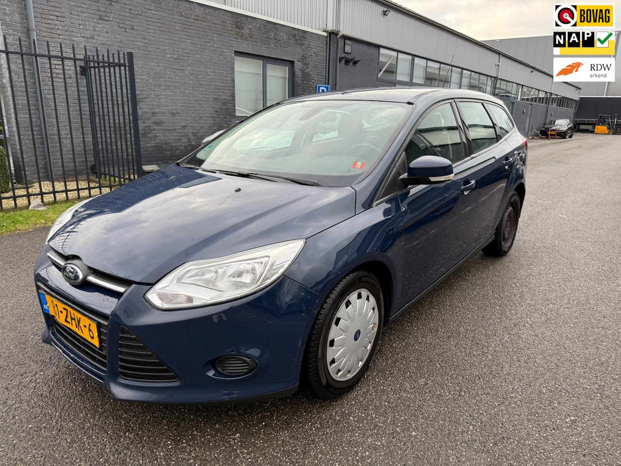 Ford Focus Wagon - 1.6 TDCI ECOnetic Lease Trend NAVIGATIE - AutoWereld.nl