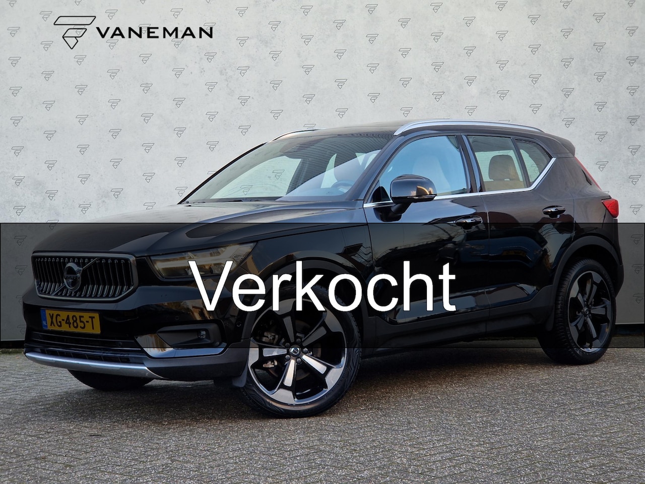 Volvo XC40 - 2.0 T4 Inscription Automaat | 360 Camera | BSD | Stoelverwarming | Panoramadak | Orrefors - AutoWereld.nl