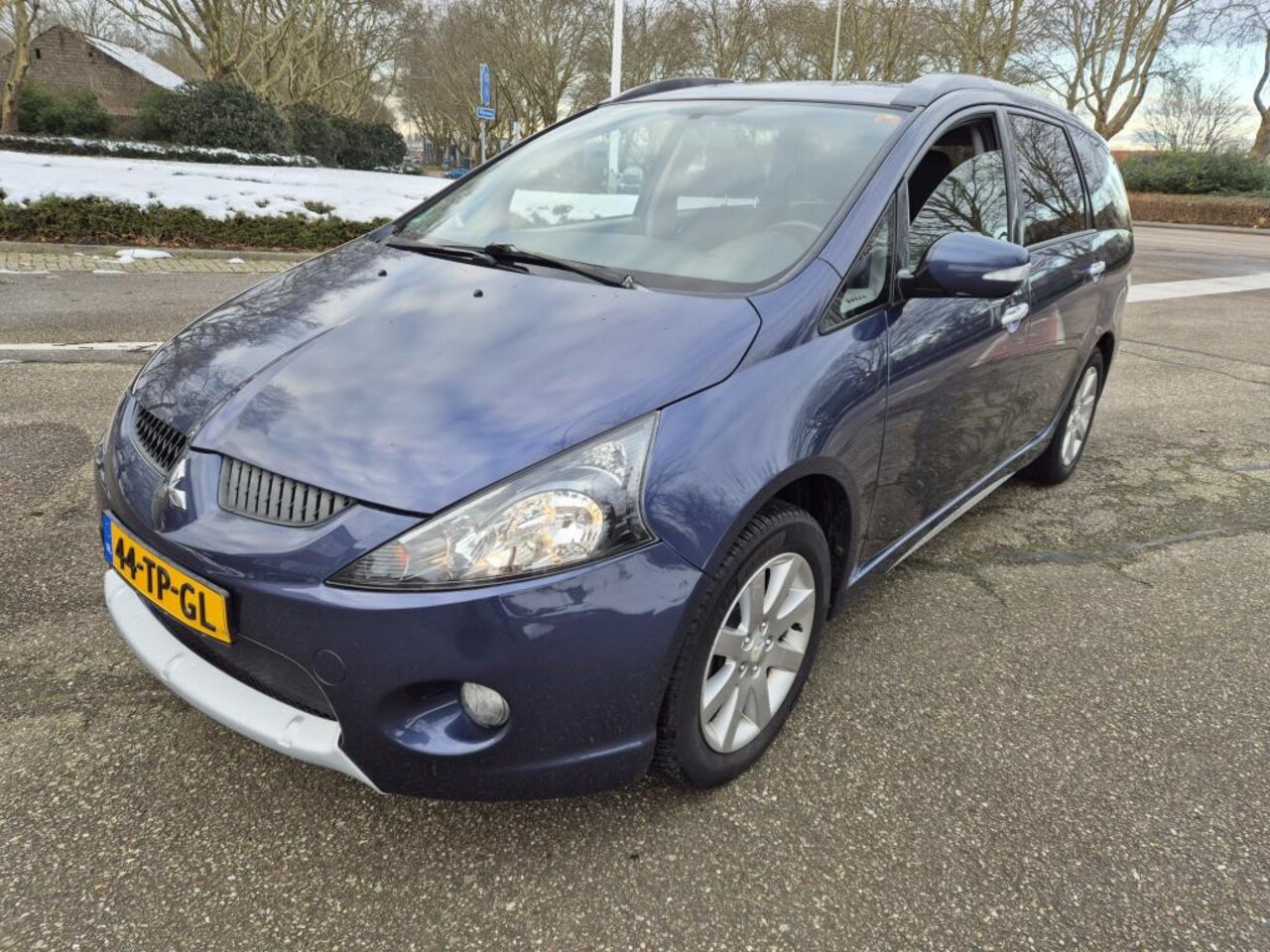 Mitsubishi Grandis - 2.4-16V InSport 2.4-16V InSport, Automaat,Airco,1 Jaar Apk!! - AutoWereld.nl