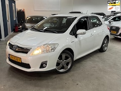 Toyota Auris - 1.8 Full Hybrid Dynamic Business / AUTOMAAT / NAP / DEALER ONDERHOUDEN