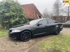 Jaguar XJ - 2.0 Luxury-PANO-CAMERA-NL AUTO-BLACK OPTIEK-20"