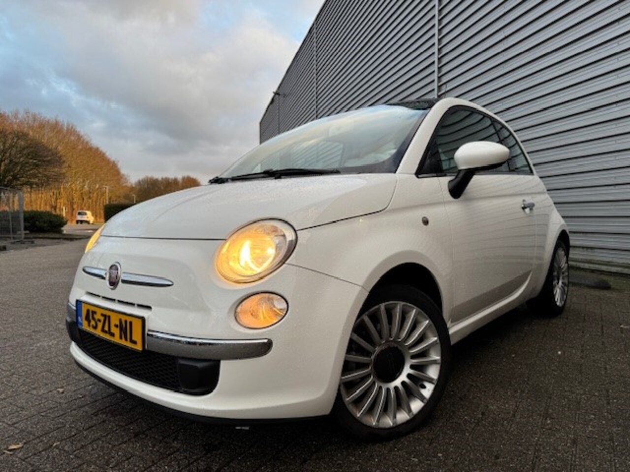 Fiat 500 - 1.4-16V Lounge / Particulier verkoop / 16" Velgen / Multimedia Systeem / Airco / Zonder ga - AutoWereld.nl