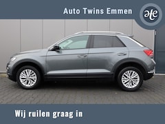 Volkswagen T-Roc - 1.0 TSI Style B. Int | Adaptieve cruise | PDC | Led | Media