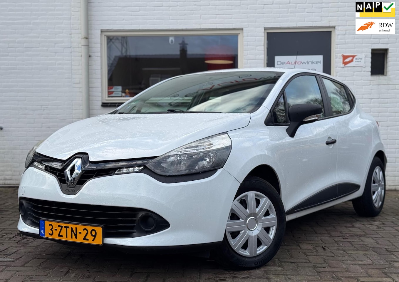 Renault Clio - 0.9 TCe Authentique Airco - AutoWereld.nl