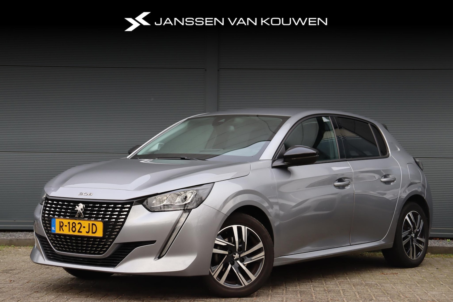 Peugeot 208 - 1.2 PureTech Allure Pack / Carplay / Camera / Navigatie - AutoWereld.nl