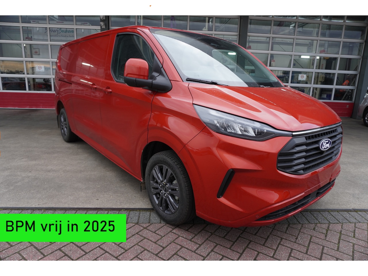 Ford Transit Custom - 320L 2.0 TDCI 150PK L2H1 Limited Nr. V056 | Airco | Apple-Android | Camera | Cruise | Trek - AutoWereld.nl