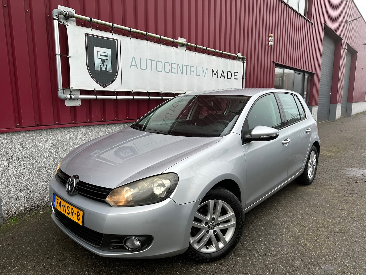 Volkswagen Golf - 1.2 TSI Highline BlueMotion // Clima // Navi // 162 DKM NAP - AutoWereld.nl