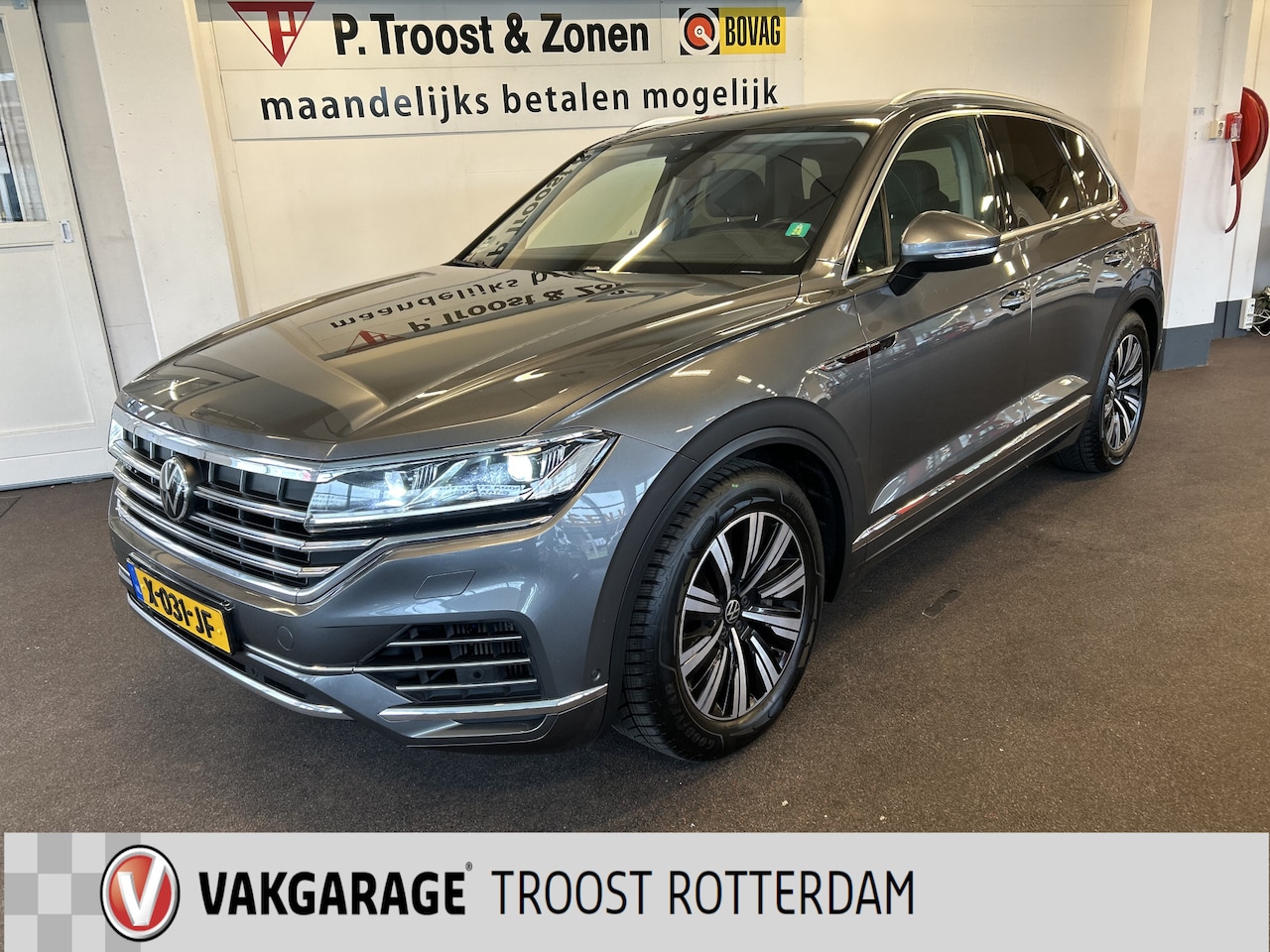 Volkswagen Touareg - 3.0 TSi eHybrid 4MOTION | Panoramadak | Elek. inklapbare trekhaak | BTW AUTO | Adaptieve c - AutoWereld.nl