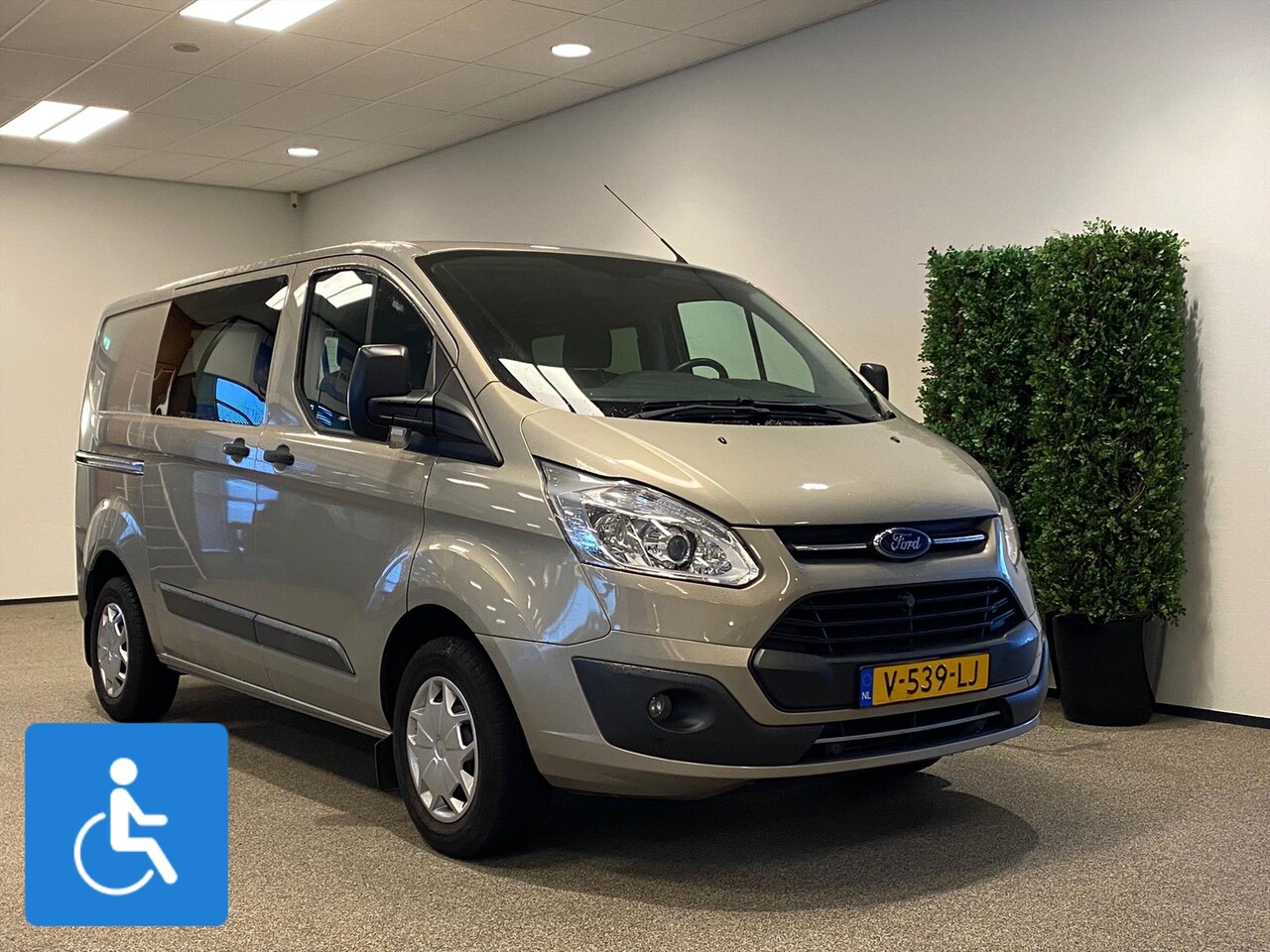 Ford Transit Custom - L1H1 Rolstoelbus - AutoWereld.nl