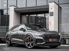 Audi RSQ8 - 4.0 TFSI quattro / Ceramic / Pano / B&O / HUD / Towbar