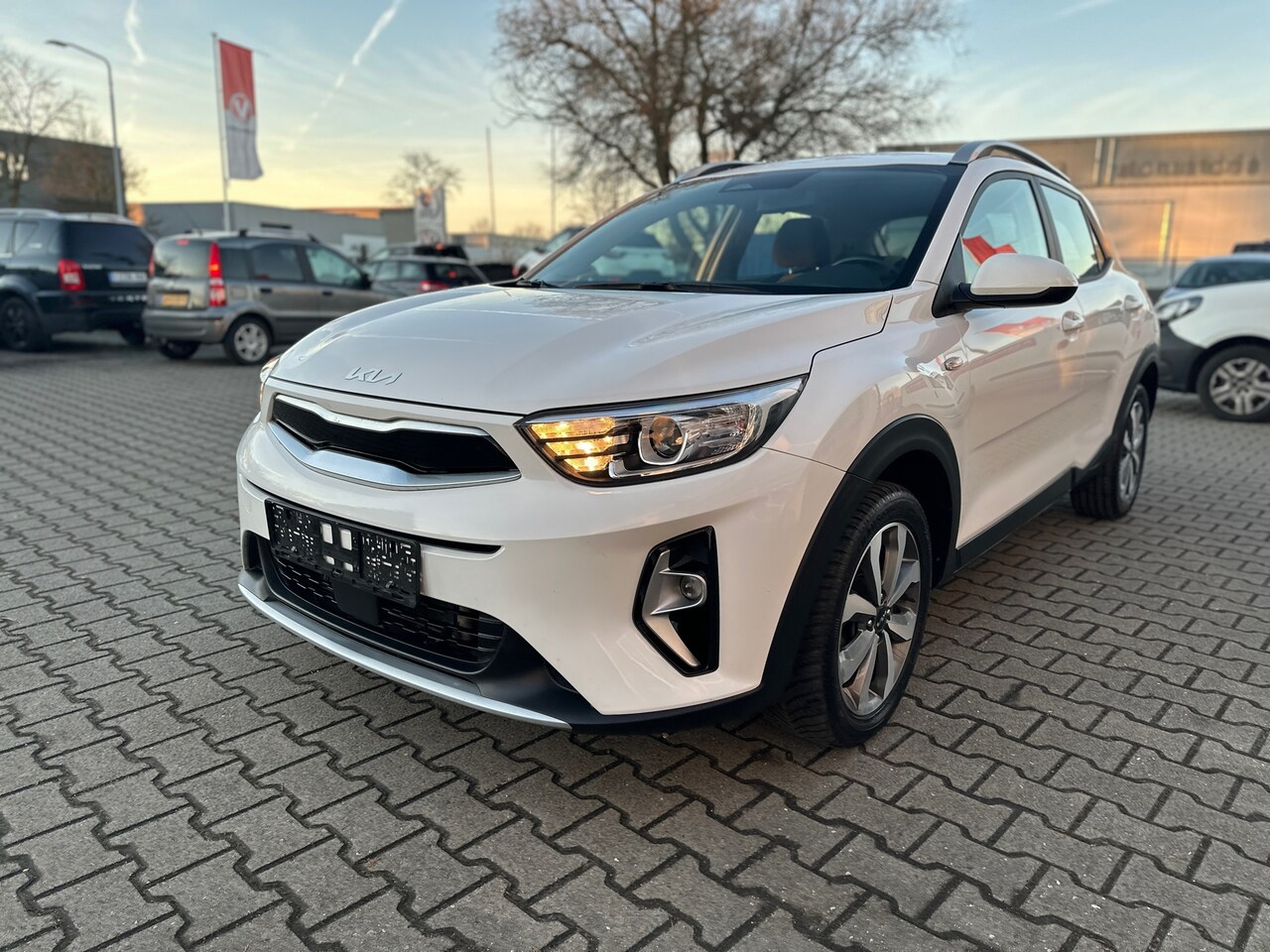 Kia Stonic - 1.0 T-GDi MHEV DynamicLine 1.0 T-GDi MHEV DynamicLine (BOVAG/RIJKLAARPRIJS) - AutoWereld.nl