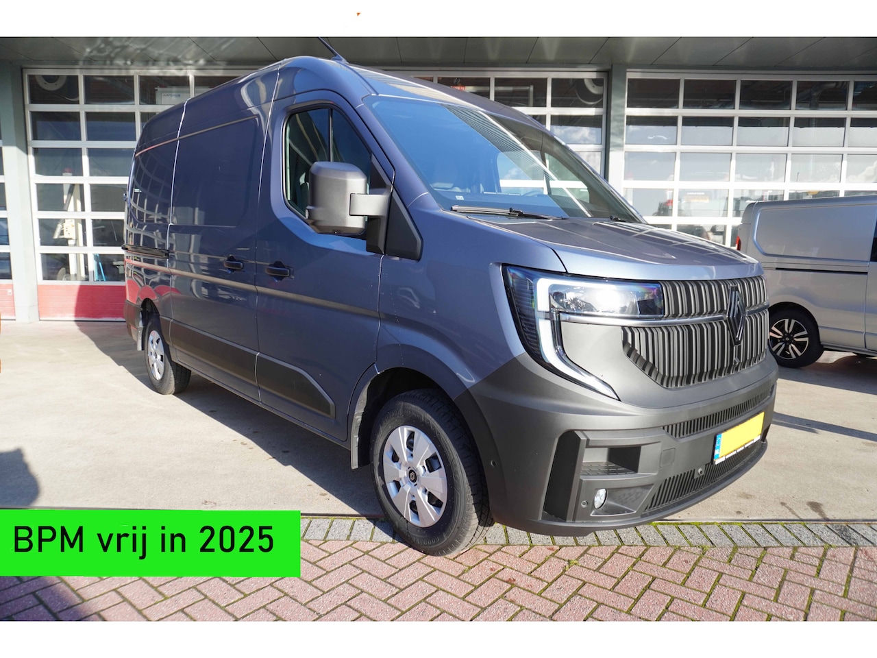 Renault Master - T35 2.0 dCi 170PK L2H2 Extra Schuifdeur L / R Nr. V069 | Climate | Navi | Cruise | Trekhaa - AutoWereld.nl