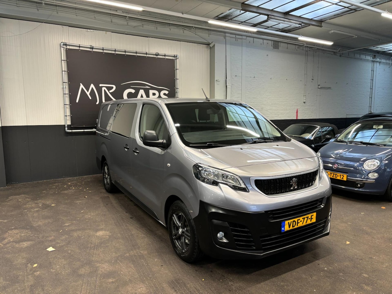 Peugeot Expert - 2.0 BlueHDI 120 Long Premium DC Navi/Camera/Cruise Control - AutoWereld.nl