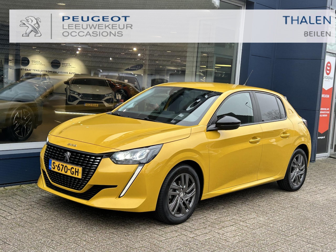 Peugeot 208 - 1.2 Active Pack | Lichtmetaal | Navigatie via Telefoon | DAB | Airco | Apple Carplay & And - AutoWereld.nl