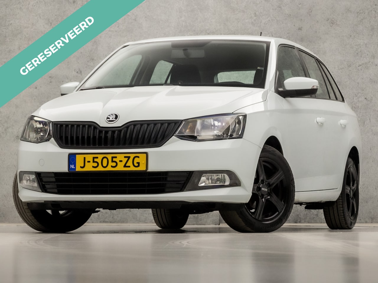 Skoda Fabia Combi - 1.0 Sport (SCHERM, STOELVERWARMING, BLUETOOTH, LM VELGEN, SPORTSTOELEN, DAB+, PARKEERSENSO - AutoWereld.nl