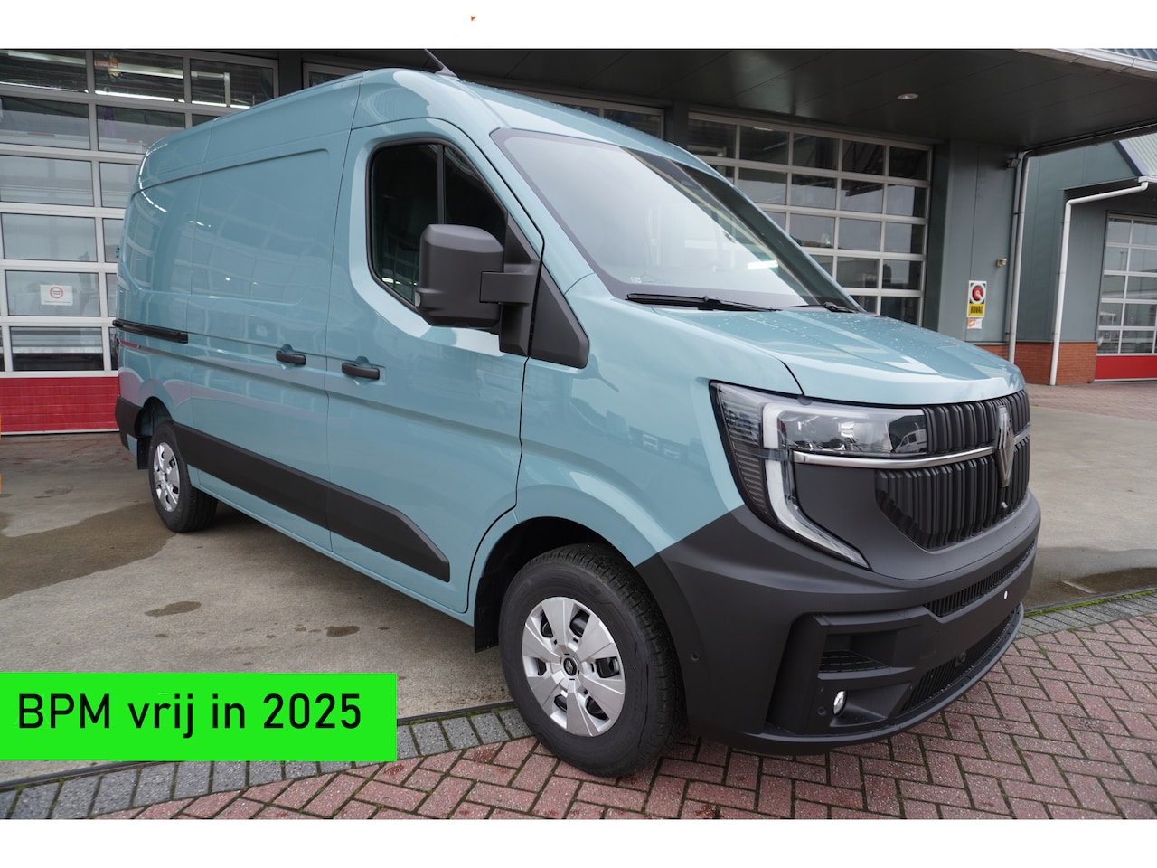 Renault Master - T35 2.0 dCi 170PK L2H2 Extra Schuifdeur L / R Nr. V210 | Climate | Navi | Cruise | Trekhaa - AutoWereld.nl