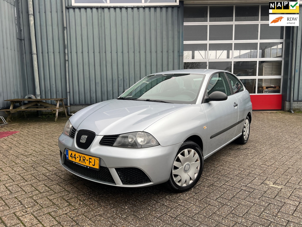 Seat Ibiza - 1.4-16V Reference NL Auto / Automaat / NAP / APK - AutoWereld.nl