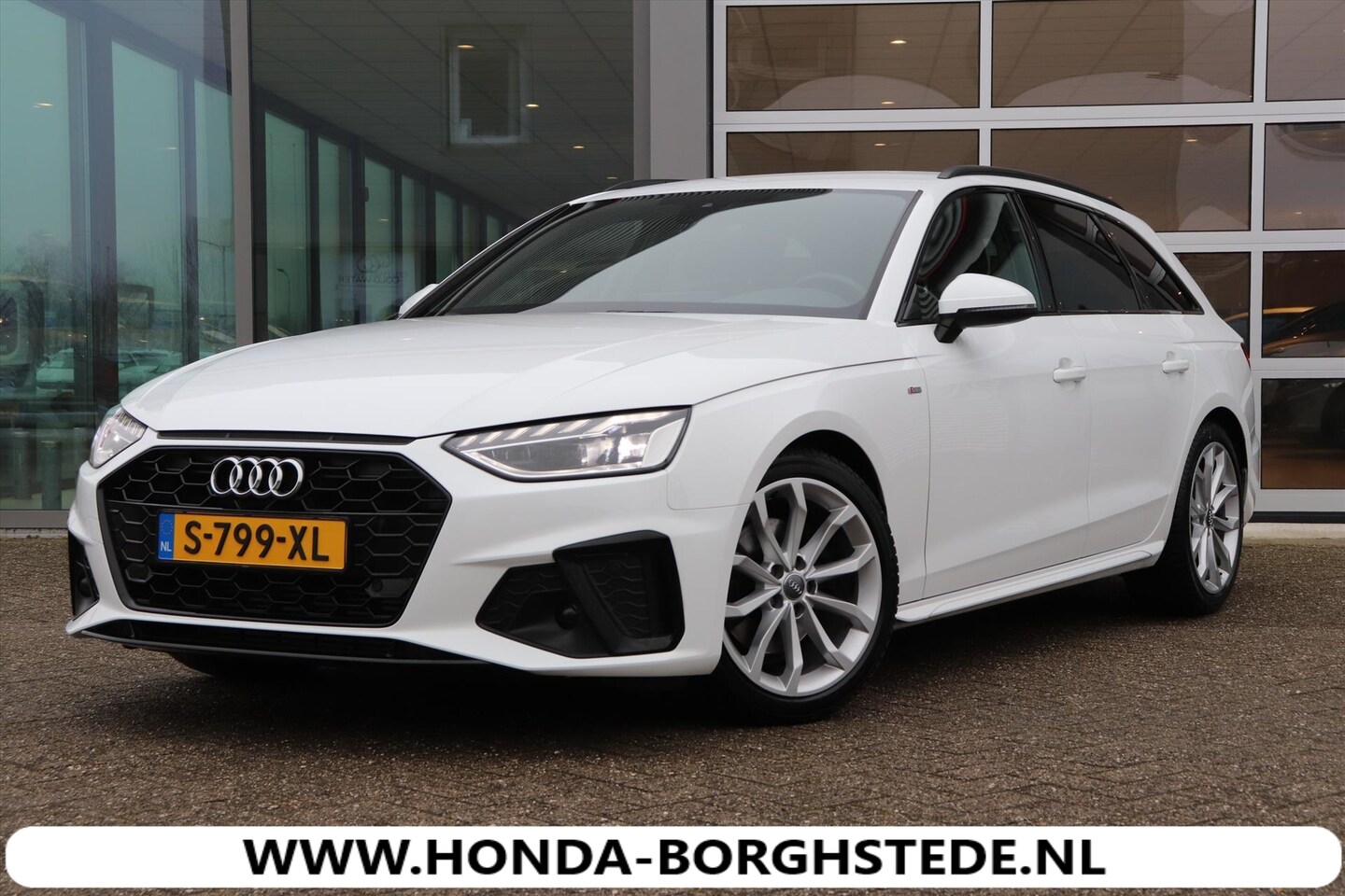 Audi A4 Avant - 35 TFSI 150pk S tronic Launch Edition Sport - AutoWereld.nl