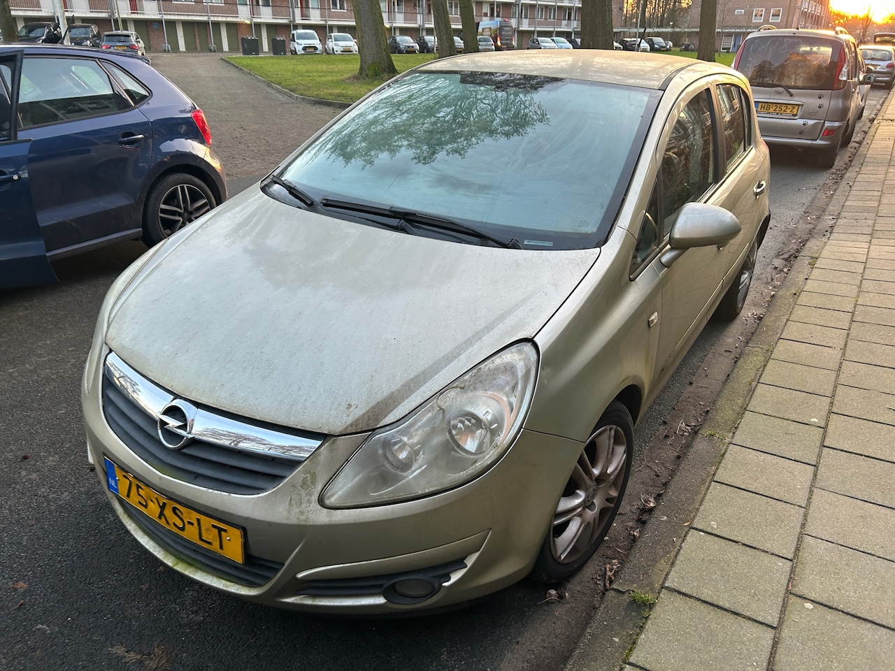 Opel Corsa - 1.4-16V Cosmo 1.4-16V Cosmo - AutoWereld.nl