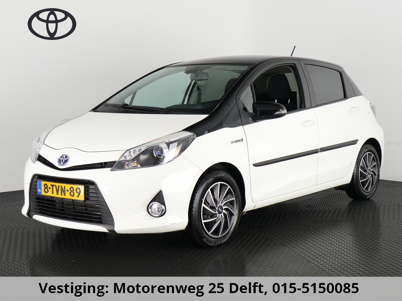 Toyota Yaris - 1.5 Full HYBRID ASPIRATION BI-TONE CLIMA.CRUISE.100% BIJ ONS ONDERHOUDEN - AutoWereld.nl