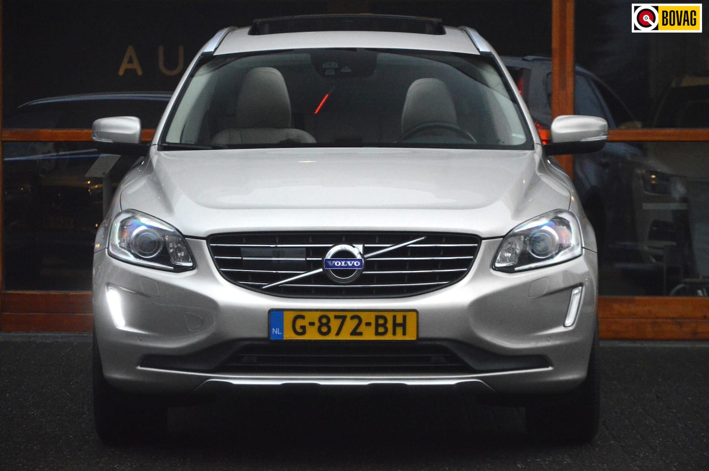 Volvo XC60 - T5 Summum | Adaptive Cruise | Trekhaak 1600KG | Panorama dak | Rondom Stoelverwarming | Ca - AutoWereld.nl