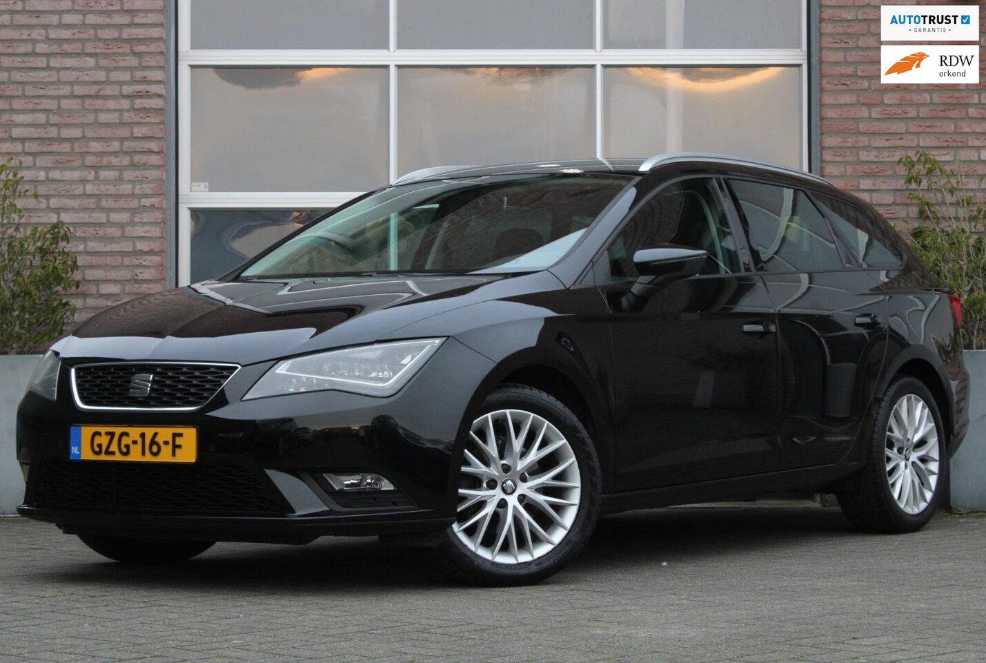 Seat Leon ST - 1.4 tsi / Automaat / Carplay / Camera - AutoWereld.nl