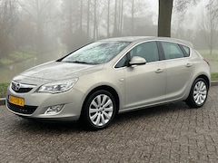 Opel Astra - 1.6 Cosmo 2010 automaat trekhaak sportstoelen youngtimer nap nette auto