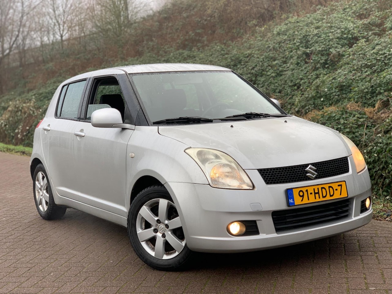 Suzuki Swift - 1.3 Shogun |5 DEURS|AIRCO|10-2008|NIEUWE APK ! - AutoWereld.nl