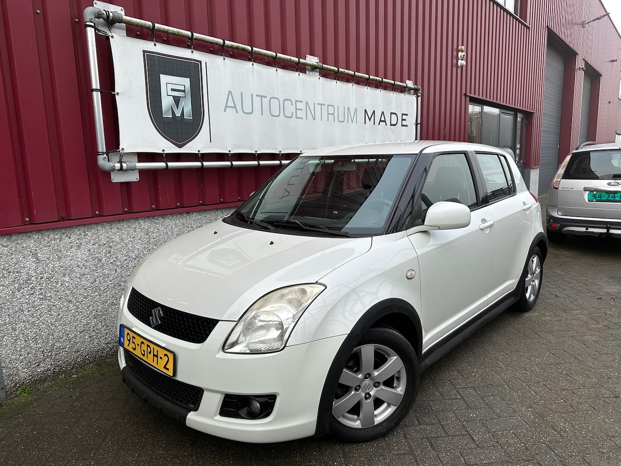 Suzuki Swift - 1.3 Shogun // 169 DKM NAP // Airco // PDC // 5-Deurs - AutoWereld.nl