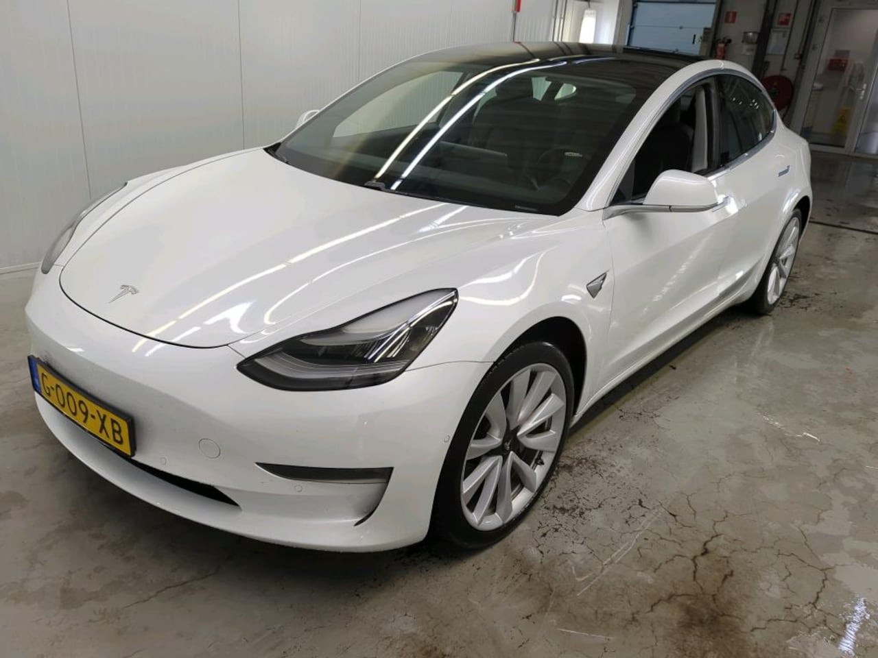 Tesla Model 3 - Long-Range AWD 351pk 75 kWh [ AUTOPILOT+19'' LMV+LEDER ] - AutoWereld.nl