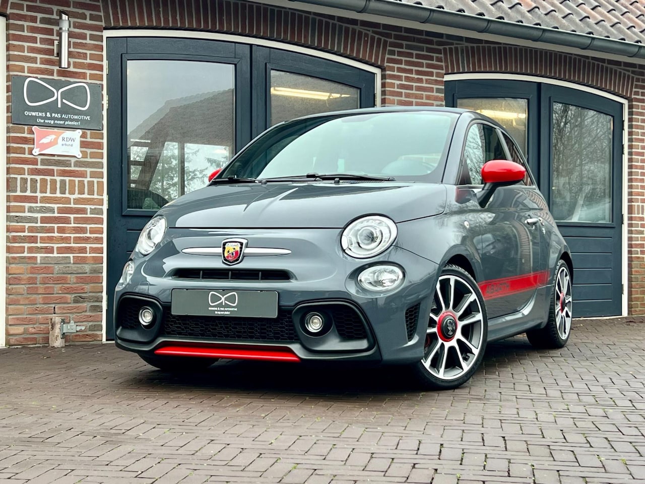 Fiat 500 C - 1.4 T-Jet Abarth 595 Turismo | 1E EIGENAAR | XENON | LEER | AUTOMAAT - AutoWereld.nl