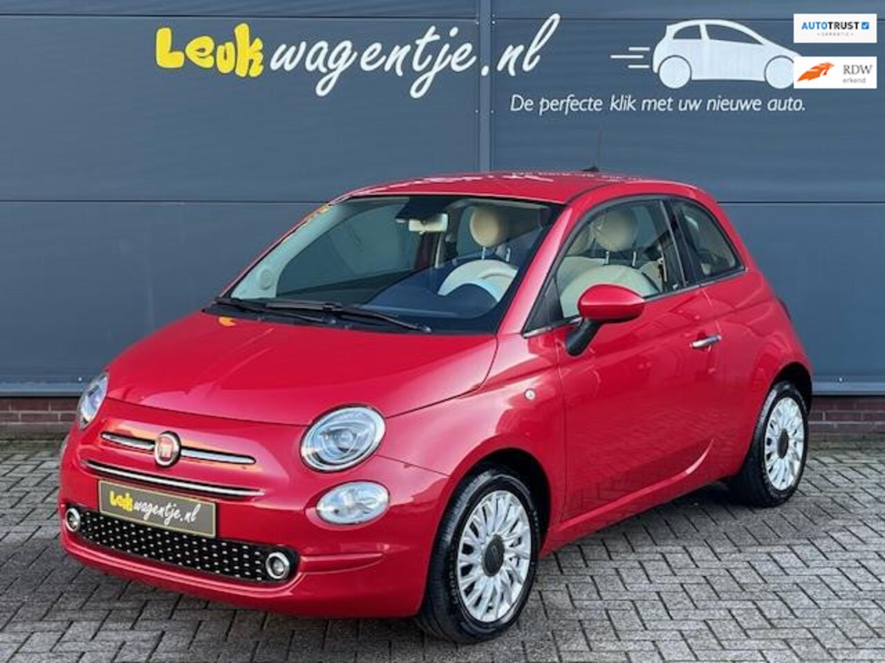 Fiat 500 - 1.2 Lounge *carplay *climate *cruise *navi *pano - AutoWereld.nl