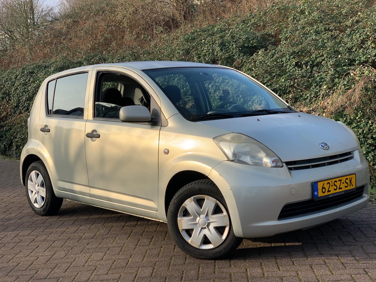 Daihatsu Sirion 2 - 1.3-16V Comfort | VOL AUTOMAAT | NIEUWE APK |102 DKM ! - AutoWereld.nl