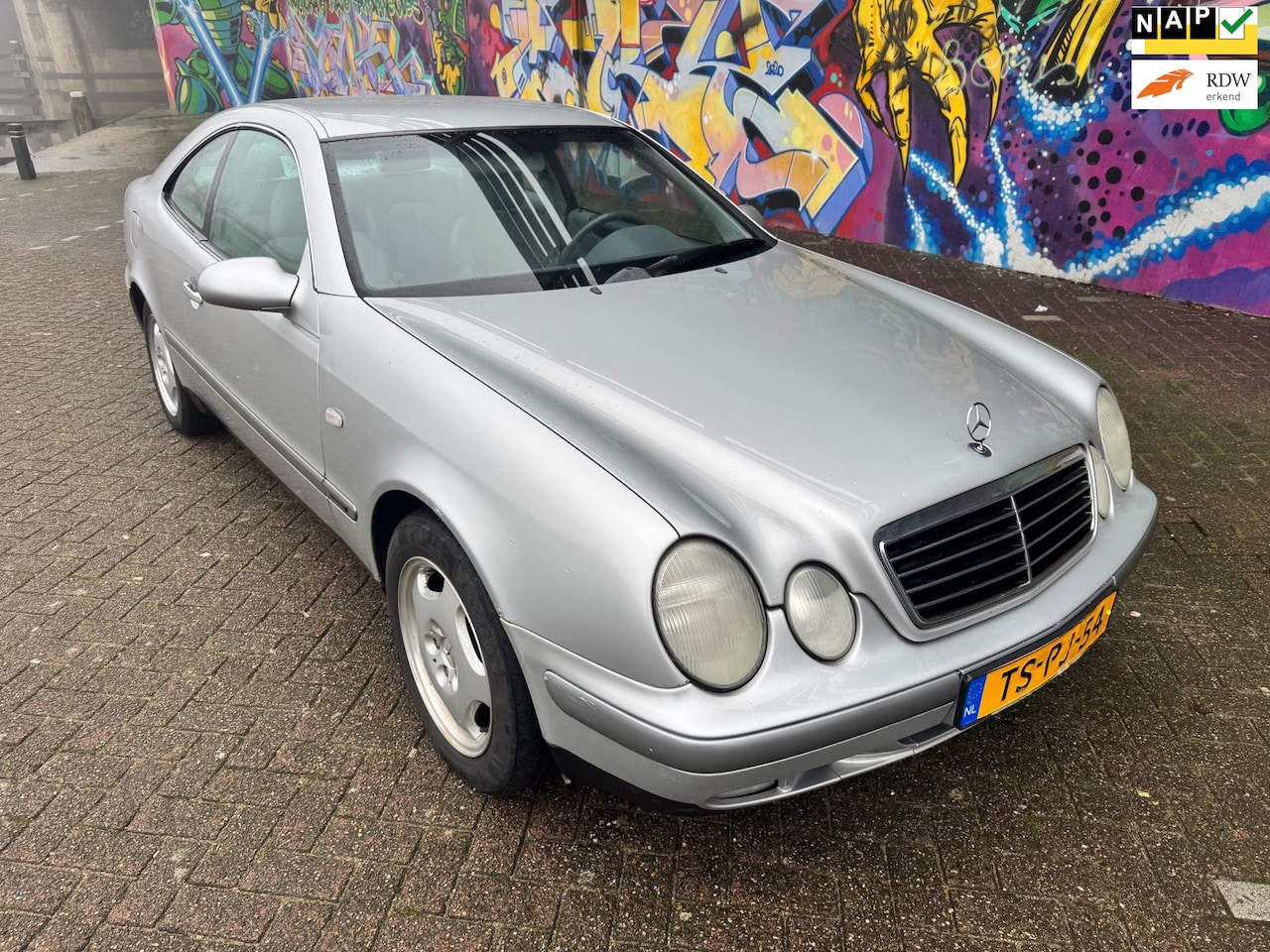 Mercedes-Benz CLK-klasse Coupé - 230 K. Elegance let op 155.000 km nap 1e eigenaar zeer nette staat young-timer automaat - AutoWereld.nl