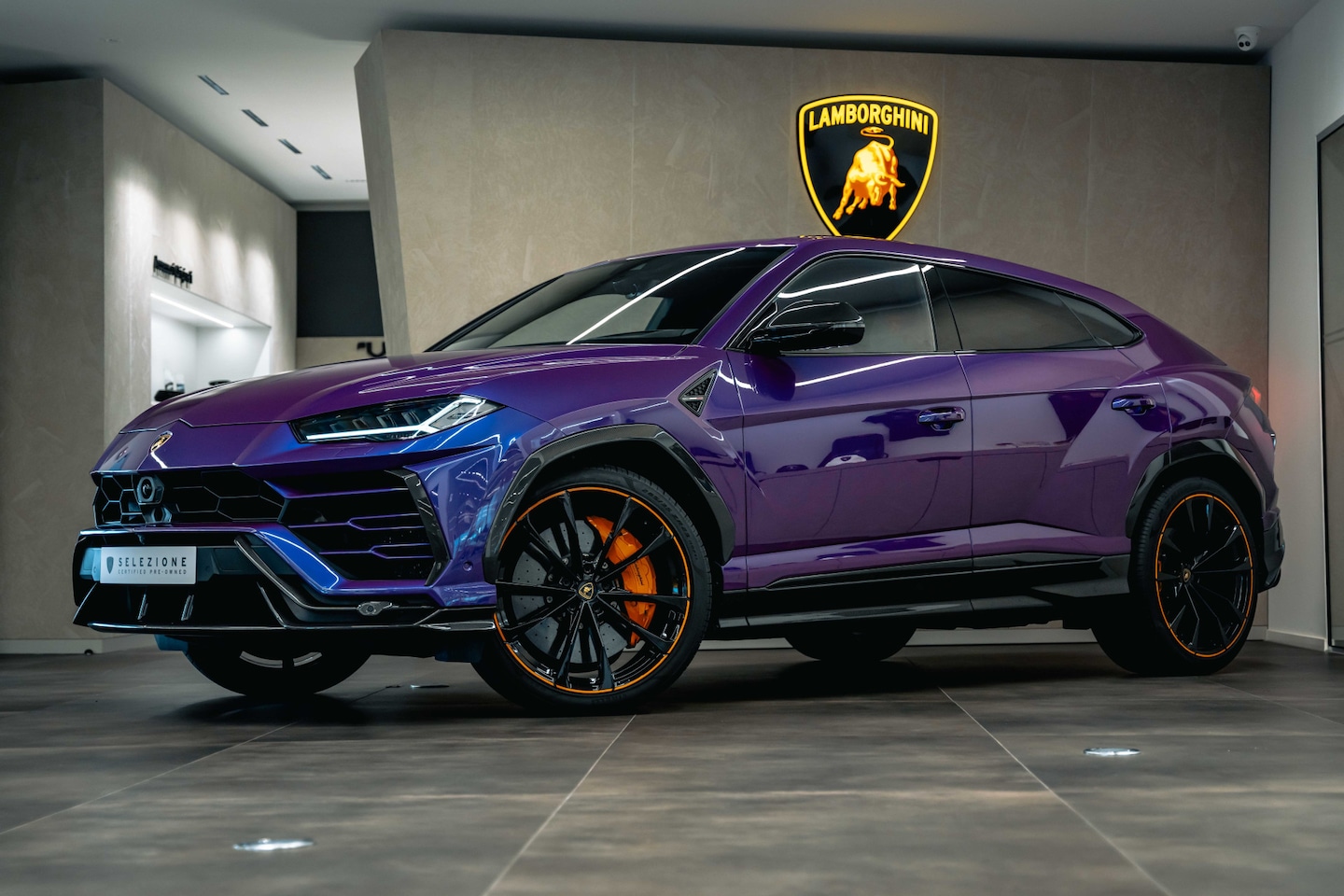 Lamborghini Urus - MY22 I Full Carbon + engine bay - AutoWereld.nl