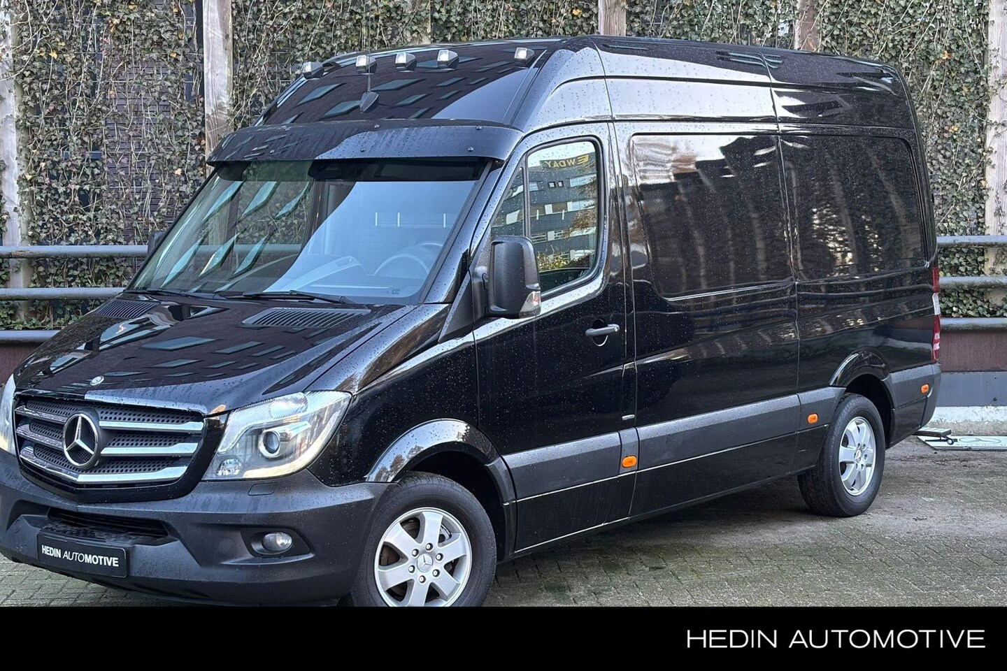 Mercedes-Benz Sprinter - 316 L2 Automaat | Trekhaak | Stoelverwarming | Airco | Bi-Xenon | Camera | Licht en Regens - AutoWereld.nl