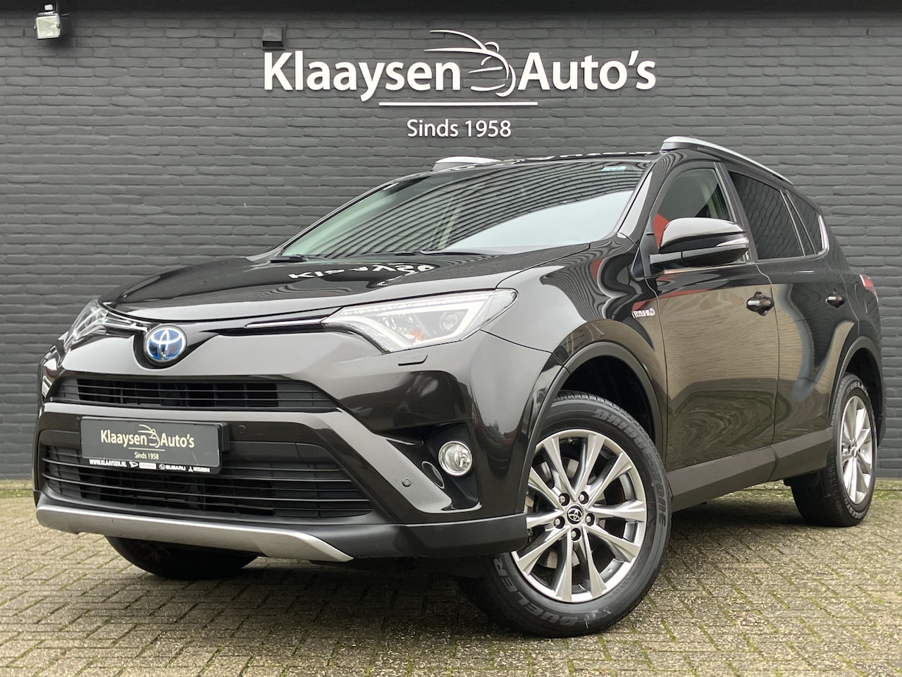 Toyota RAV4 - 2.5 Hybrid AWD Team D AUT. | dealer onderhouden | navigatie | elektr. a. klep | adaptieve - AutoWereld.nl