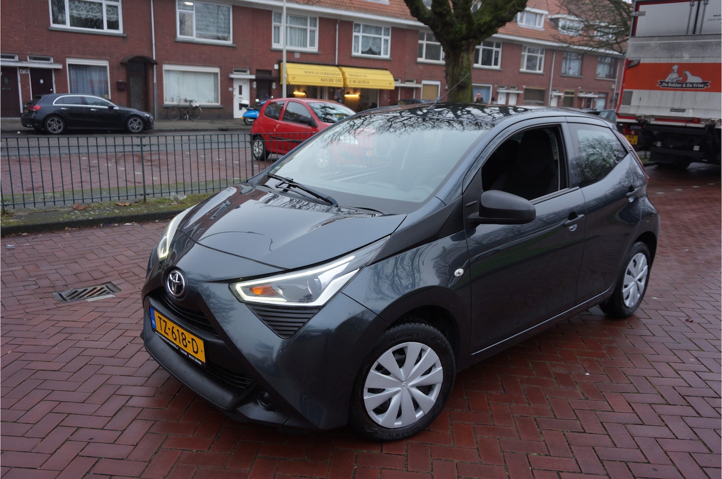 Toyota Aygo - 1.0 VVT-i x-fun PLAATJE!!!! AIRCO TELEFOON BLEUTOOTH..... - AutoWereld.nl